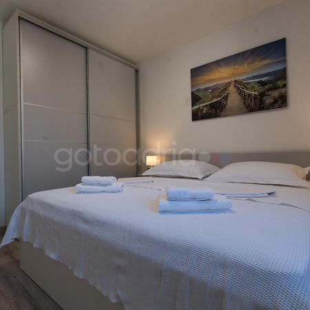 Sea View Apartment Leana Makarska Buitenkant foto