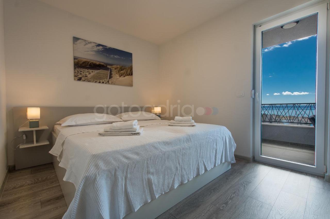 Sea View Apartment Leana Makarska Buitenkant foto