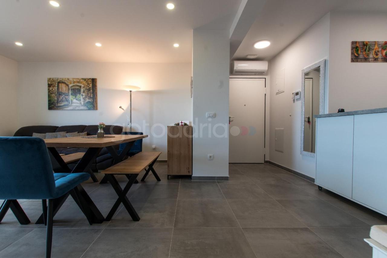 Sea View Apartment Leana Makarska Buitenkant foto