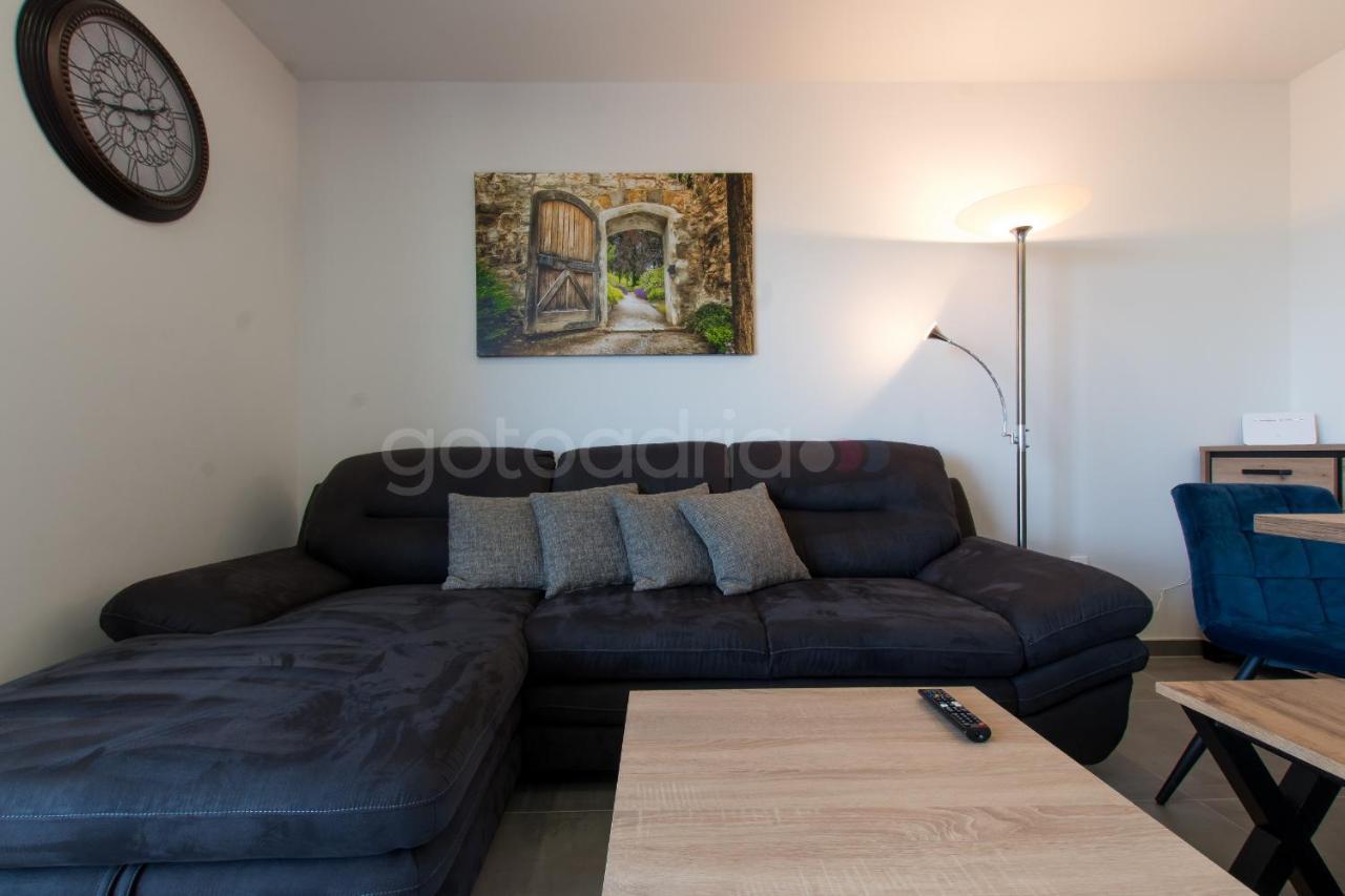Sea View Apartment Leana Makarska Buitenkant foto