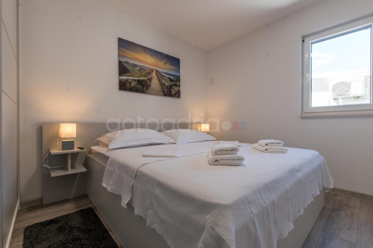 Sea View Apartment Leana Makarska Buitenkant foto