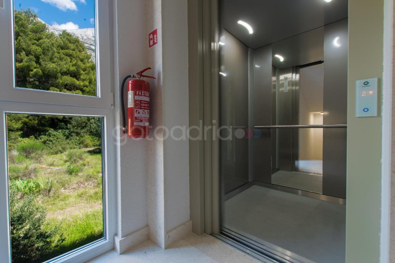 Sea View Apartment Leana Makarska Buitenkant foto